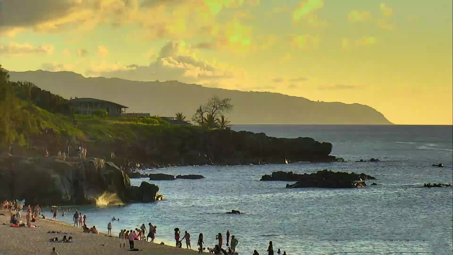 live cam waimea bay